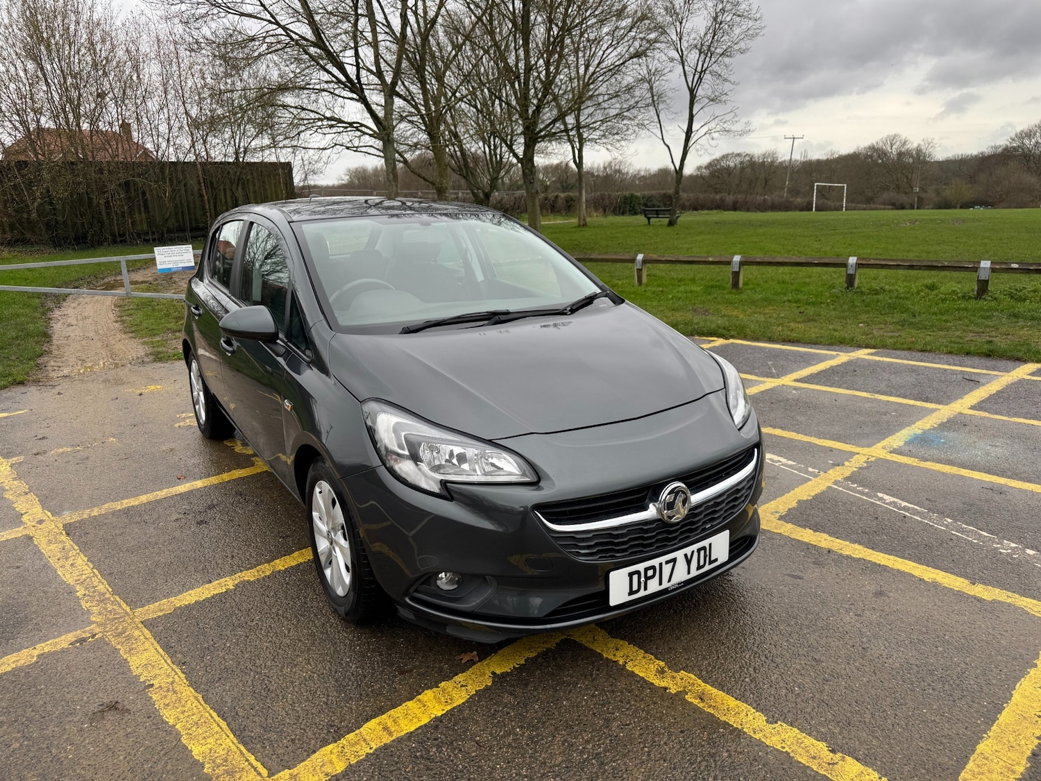 Used Vauxhall Corsa 2017 for sale - 76975402: Photo 2
