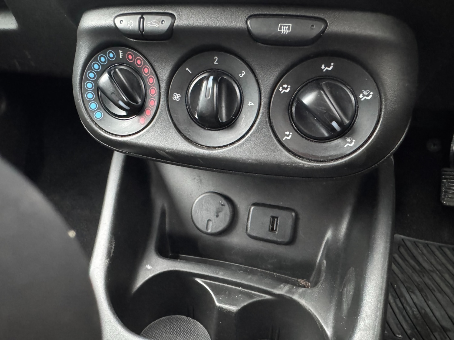 Used Vauxhall Corsa 2017 for sale - 76975402: Photo 30