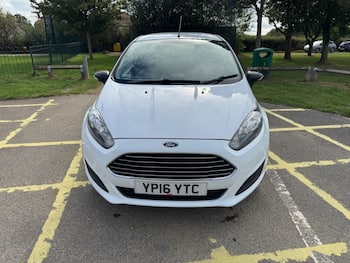 Used Ford Fiesta 2016 for sale - 79830574: Photo