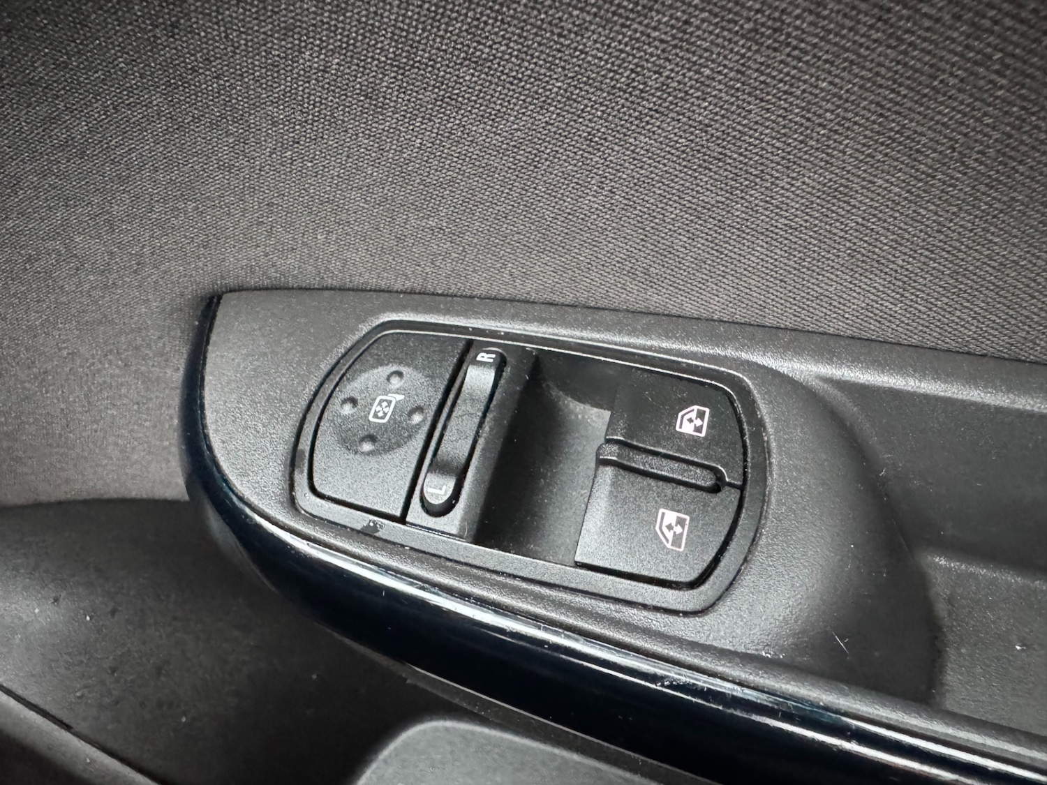 Used Vauxhall Corsa 2015 for sale - 76974792: Photo 38