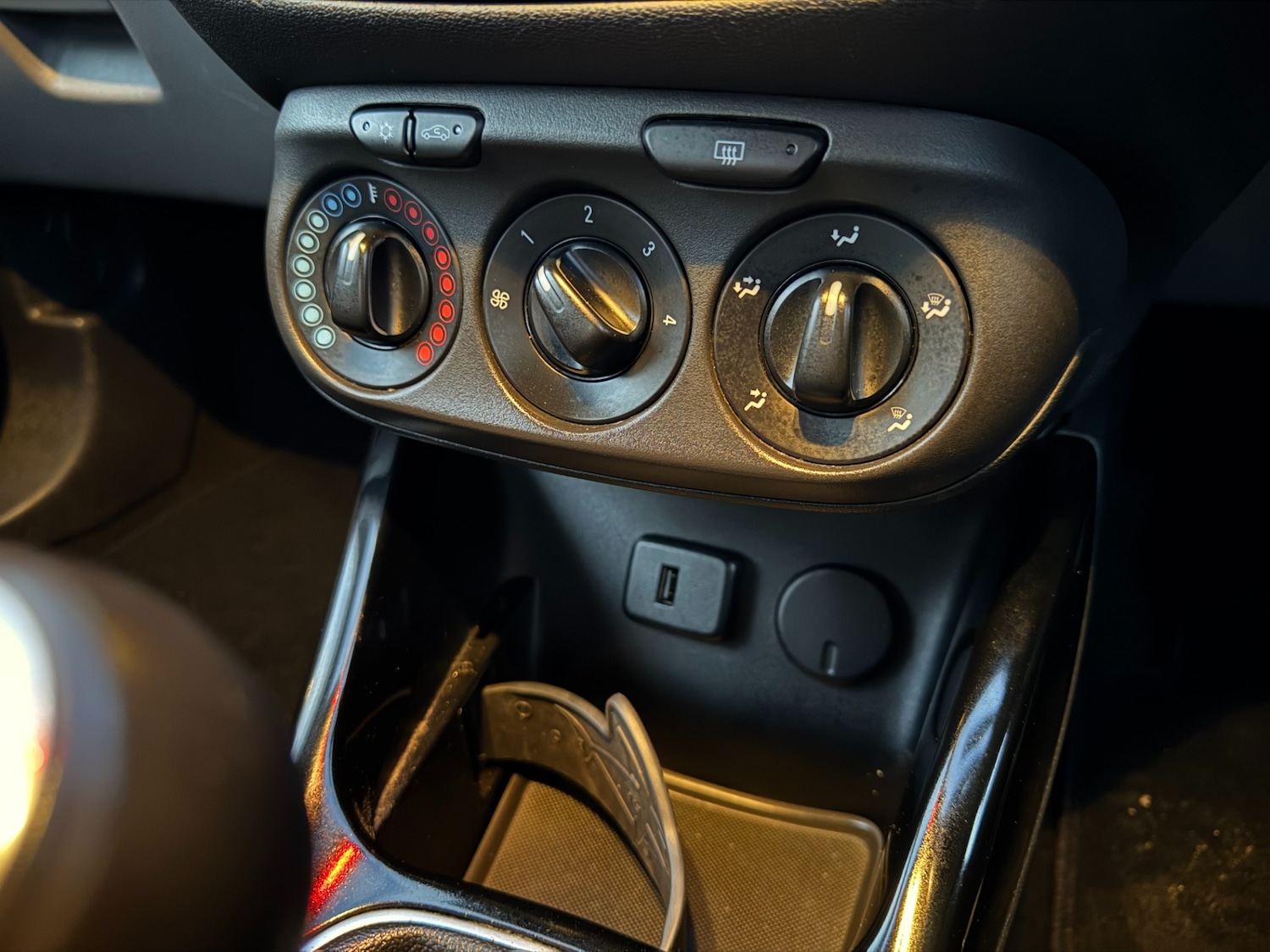 Used Vauxhall Corsa 2016 for sale - 77896165: Photo 38