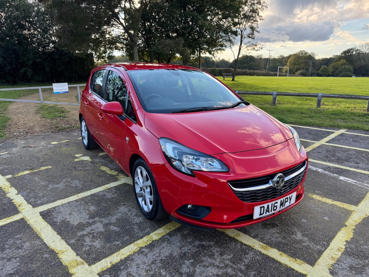 Used Vauxhall Corsa 2016 for sale - 76957239: Photo 1