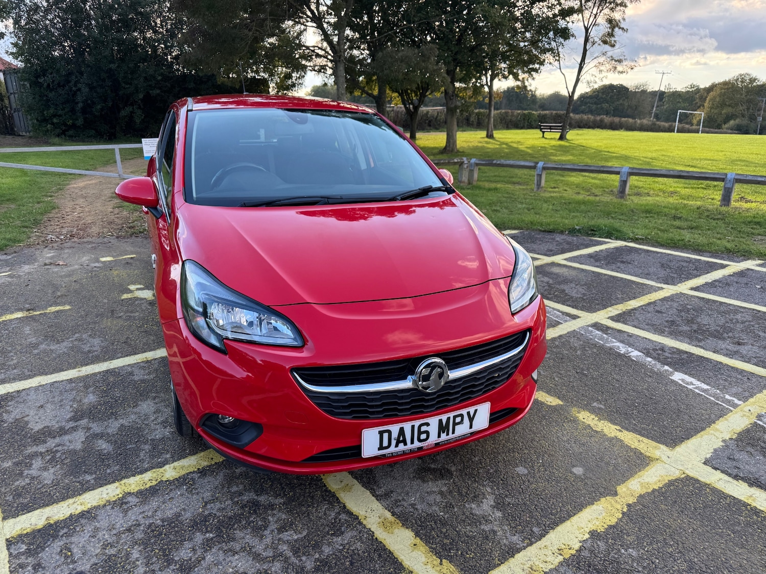 Used Vauxhall Corsa 2016 for sale - 76957239: Photo 2