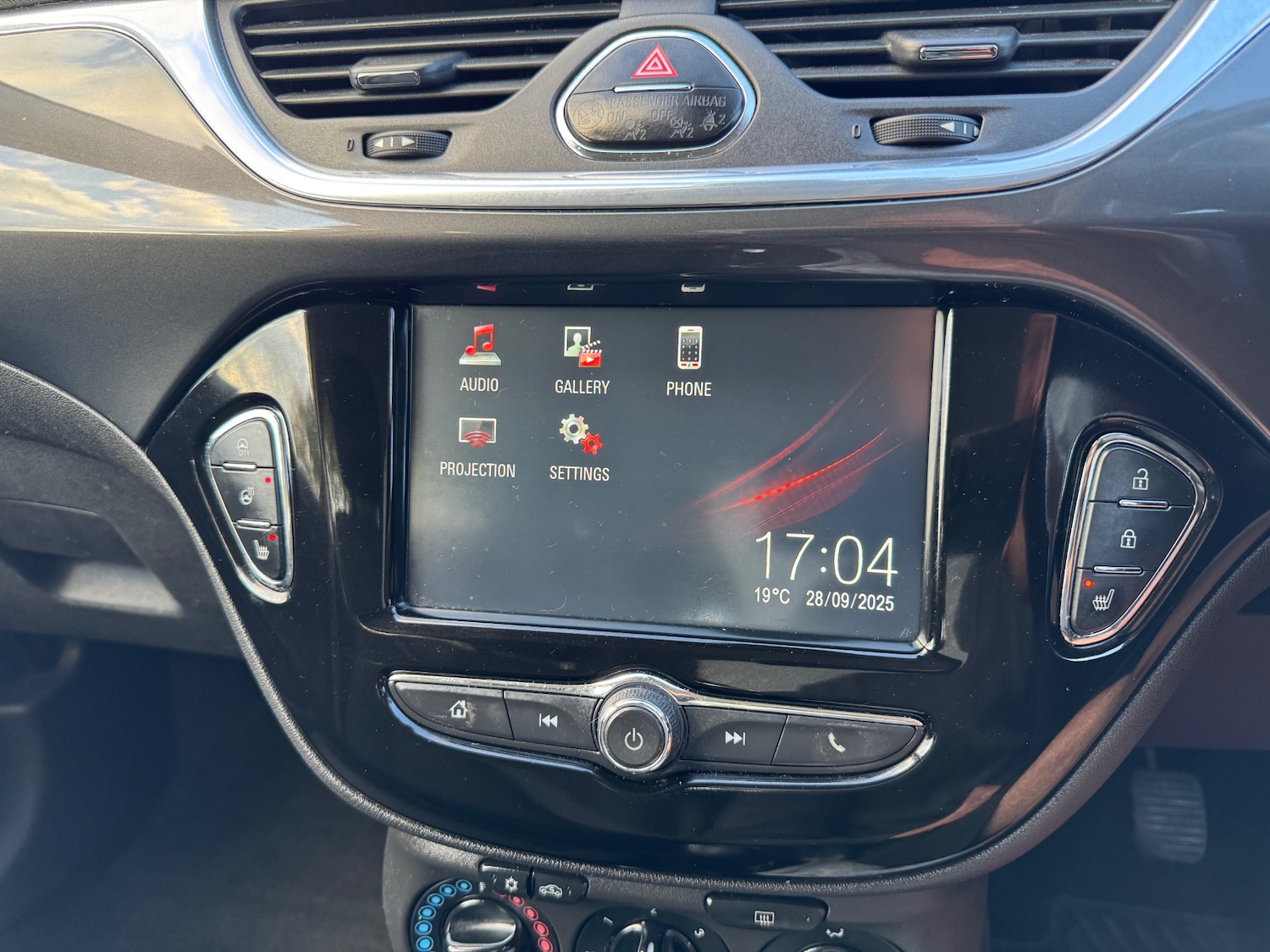 Used Vauxhall Corsa 2016 for sale - 76957239: Photo 32