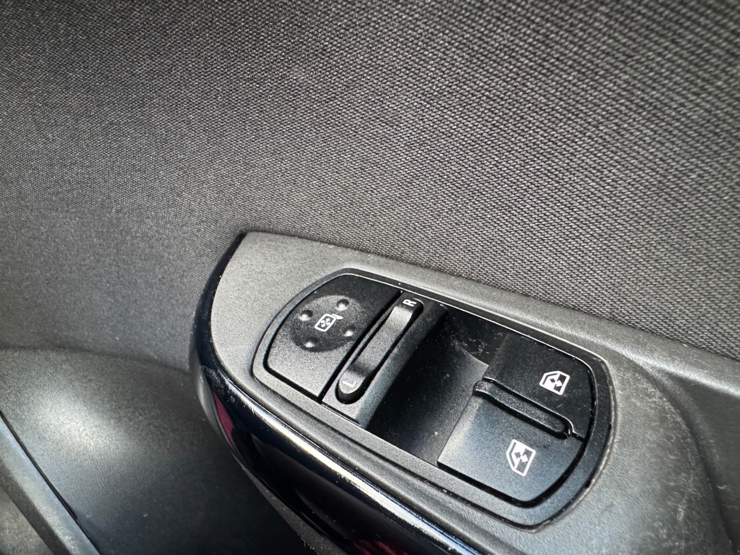 Used Vauxhall Corsa 2016 for sale - 76957239: Photo 35