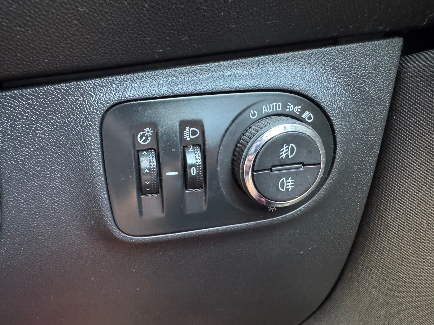 Used Vauxhall Corsa 2016 for sale - 76957239: Photo 36