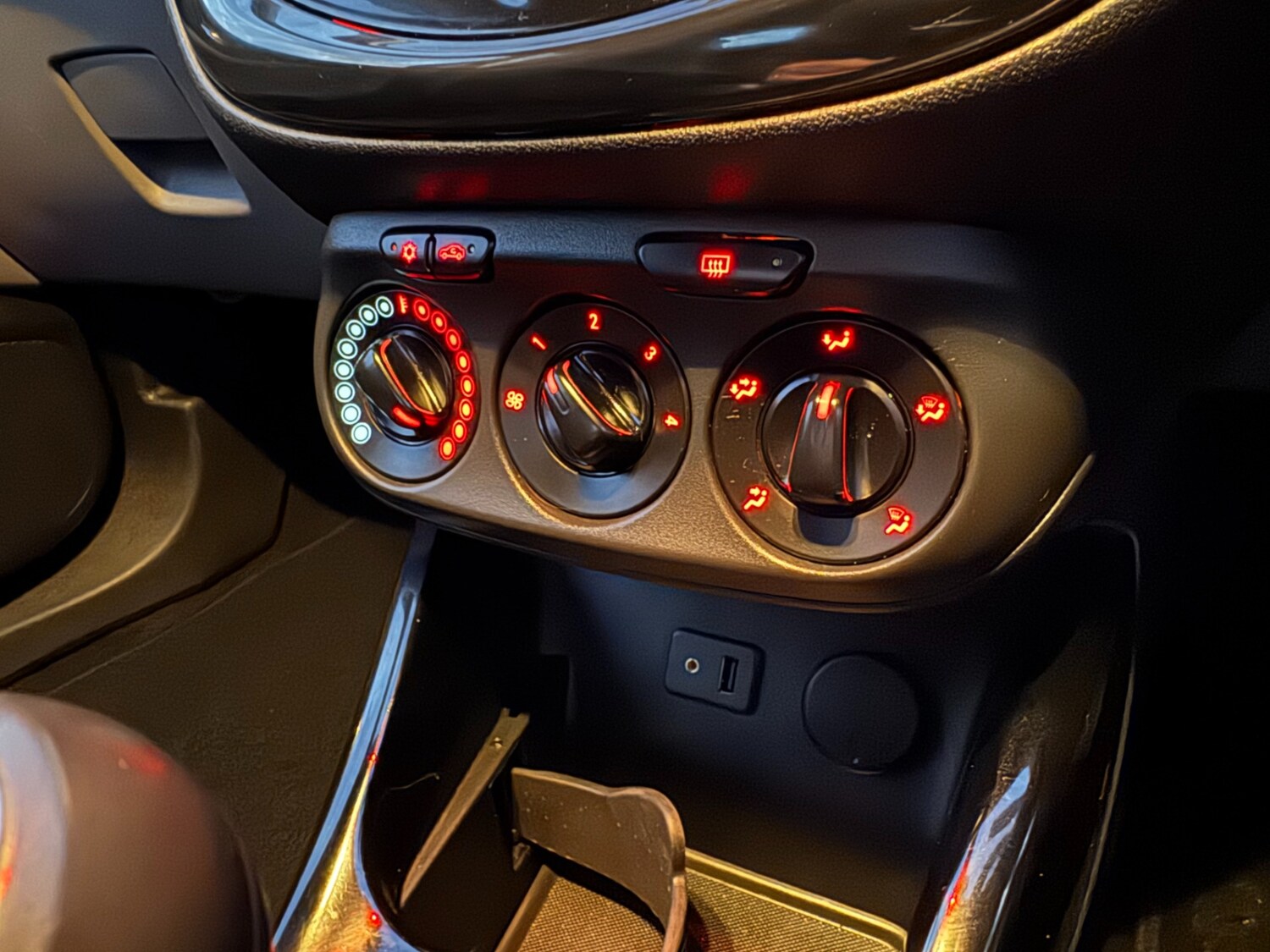 Used Vauxhall Corsa 2015 for sale - 77896112: Photo 36