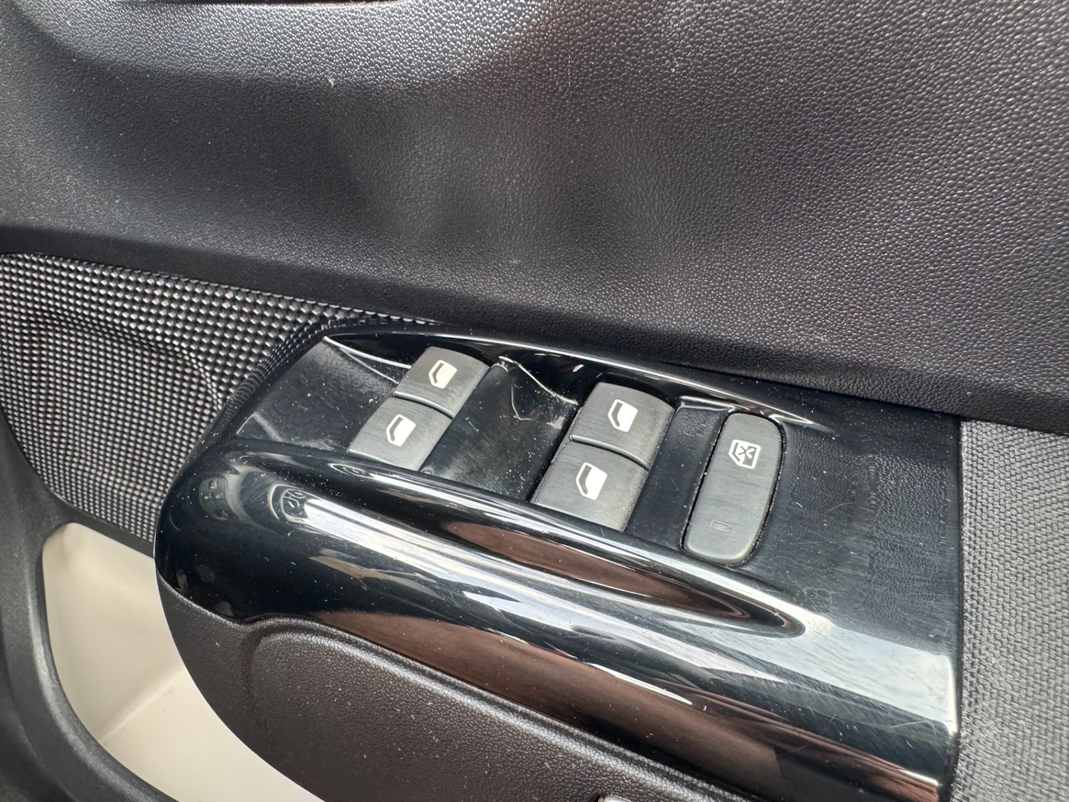 Used Citroen C3 2017 for sale - 76974763: Photo 32