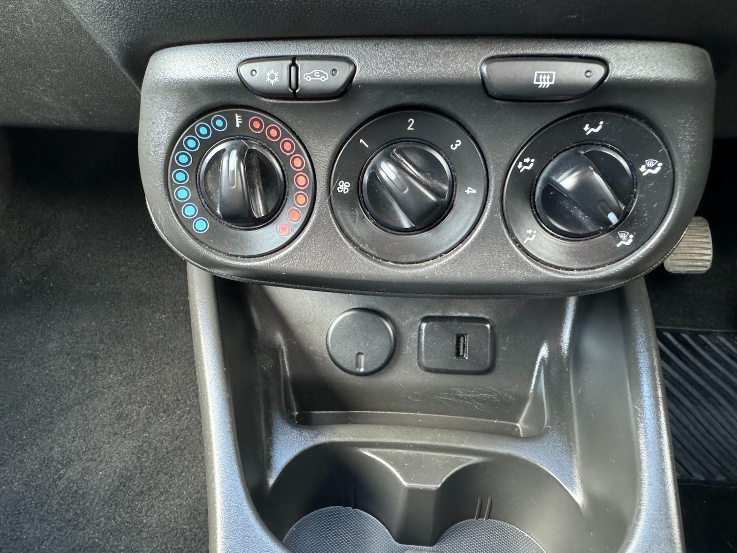 Used Vauxhall Corsa 2018 for sale - 78031920: Photo 37