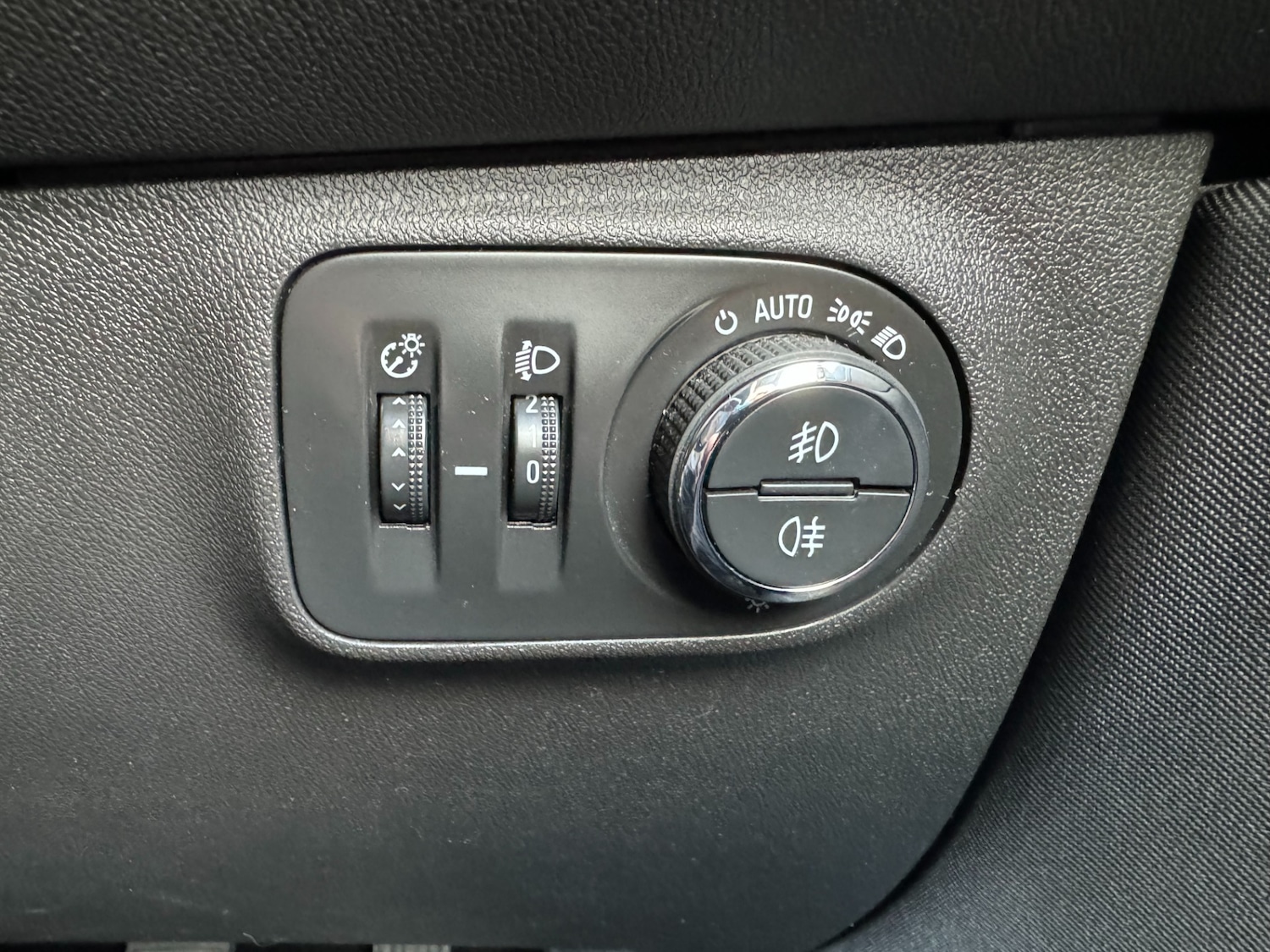 Used Vauxhall Corsa 2018 for sale - 78031920: Photo 39