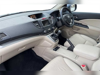 Used Honda CR-V 2015 for sale - 76217474: Photo