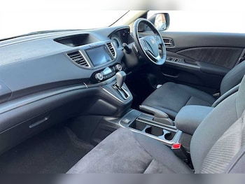 Used Honda CR-V 2018 for sale - 76191230: Photo
