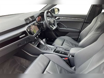 Used Audi Q3 2024 for sale - 76442012: Photo