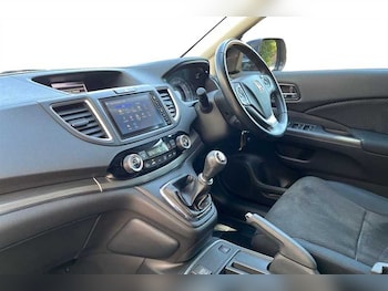 Used Honda CR-V 2017 for sale - 79488086: Photo