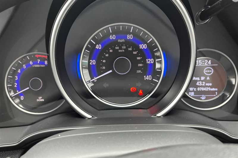 Used Honda Jazz 2018 for sale - 77885608: Photo 11