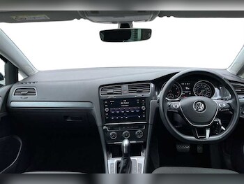 Used Volkswagen Golf 2019 for sale - 75460778: Photo