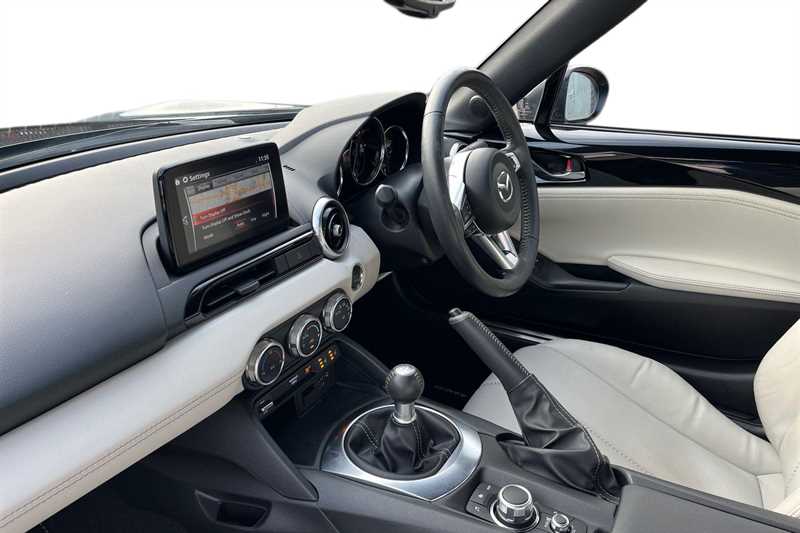 Used Mazda MX-5 RF 2023 for sale - 77158200: Photo 2