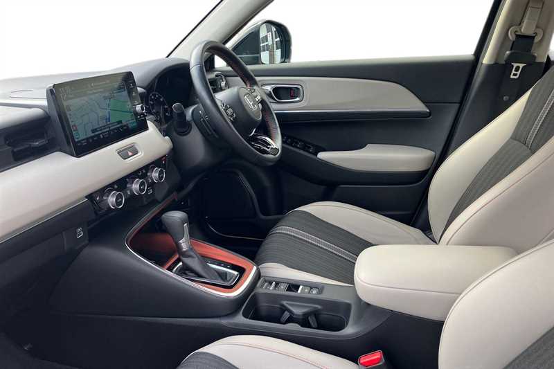 Used Honda HR-V 2022 for sale - 76523718: Photo 2