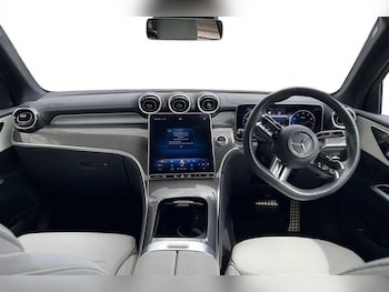 Used Mercedes-Benz GLC 2023 for sale - 78550102: Photo