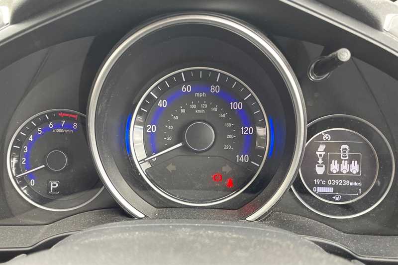 Used Honda Jazz 2018 for sale - 75930206: Photo 11