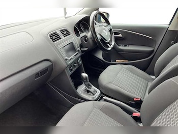 Used Volkswagen Polo 2016 for sale - 78050744: Photo