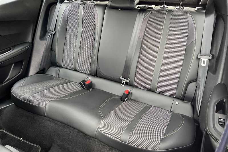 Used Peugeot 2008 2023 for sale - 77373217: Photo 8