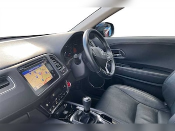 Used Honda HR-V 2020 for sale - 77373223: Photo