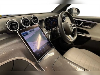 Used Mercedes-Benz GLC 2023 for sale - 77894089: Photo