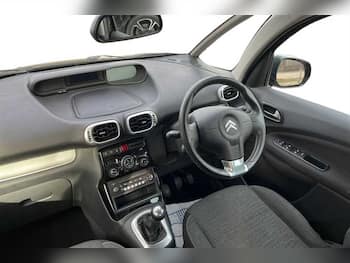 Used Citroen C3 Picasso 2016 for sale - 79660004: Photo