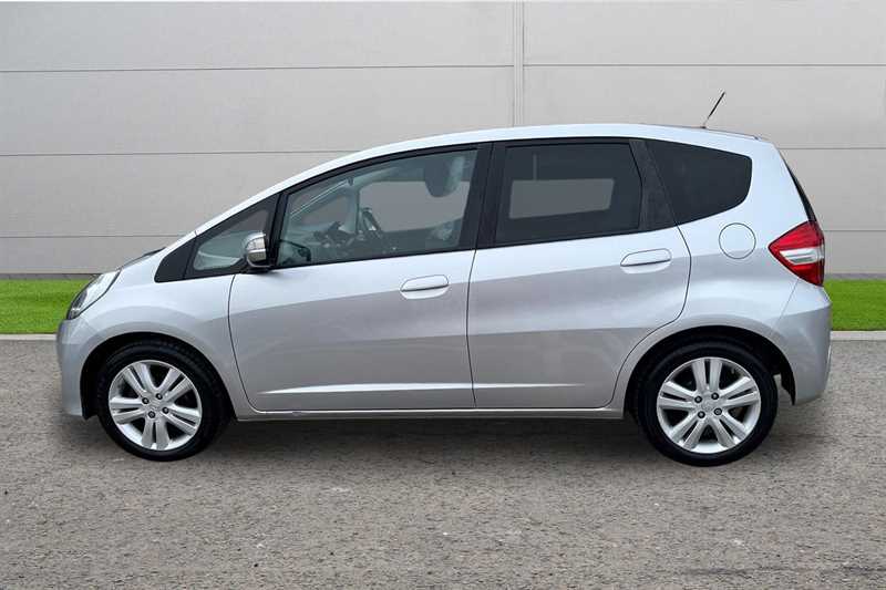 Used Honda Jazz 2014 for sale - 77576621: Photo 5
