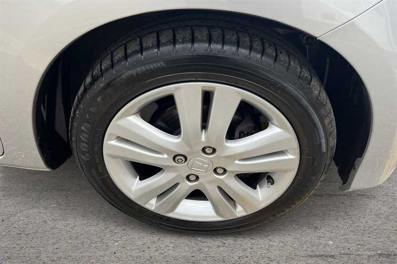 Used Honda Jazz 2014 for sale - 77576621: Photo 9