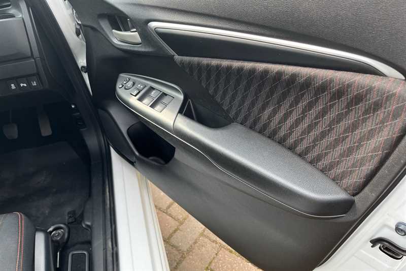 Used Honda Jazz 2018 for sale - 78009553: Photo 14