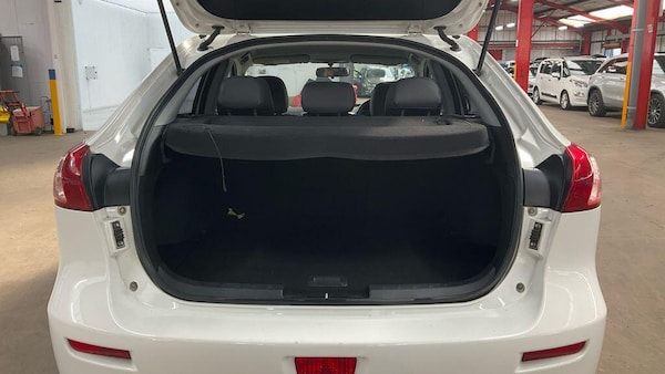 Used Mitsubishi Lancer 2011 for sale - 76349120: Photo 7