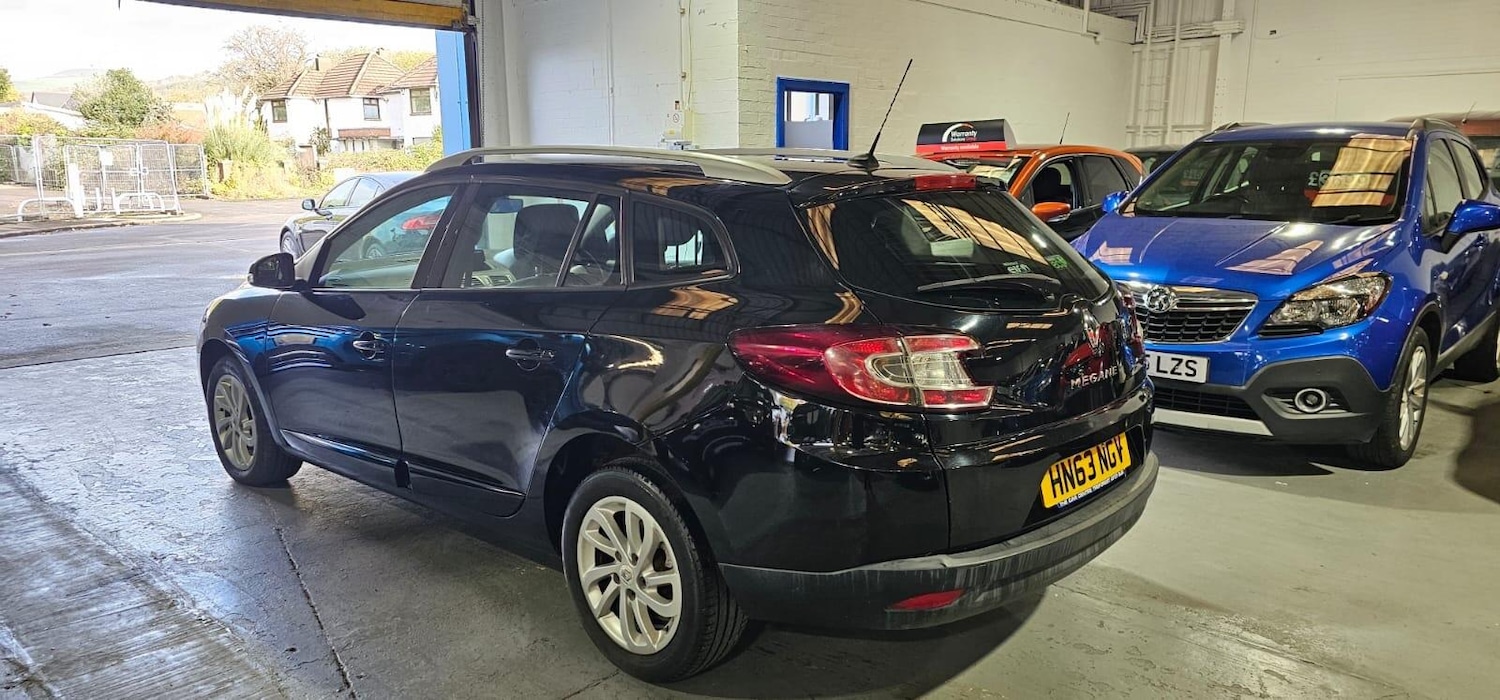 Used Renault Megane 2013 for sale - 76397875: Photo 10