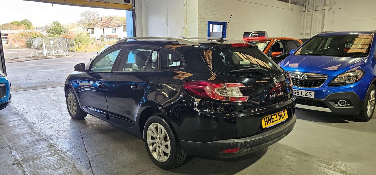 Used Renault Megane 2013 for sale - 76397875: Photo 11