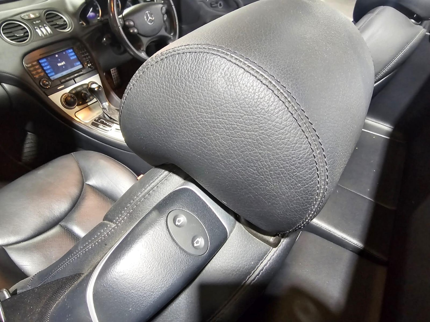 Used Mercedes-Benz 350 SL 2008 for sale - 76013021: Photo 18