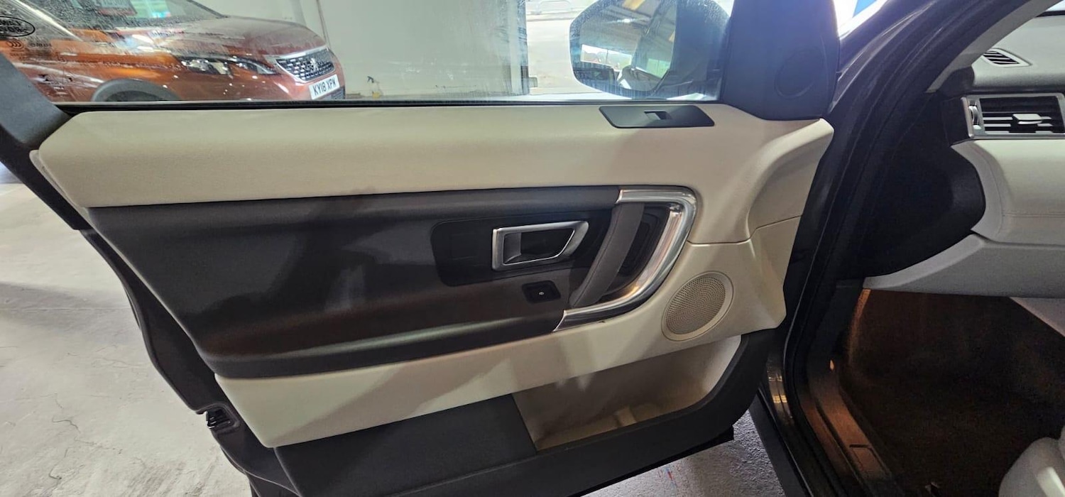 Used Land Rover Discovery Sport 2019 for sale - 76259472: Photo 11