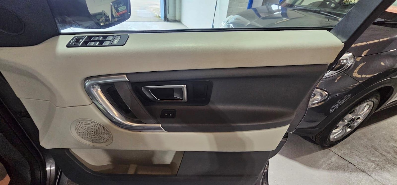 Used Land Rover Discovery Sport 2019 for sale - 76259472: Photo 23