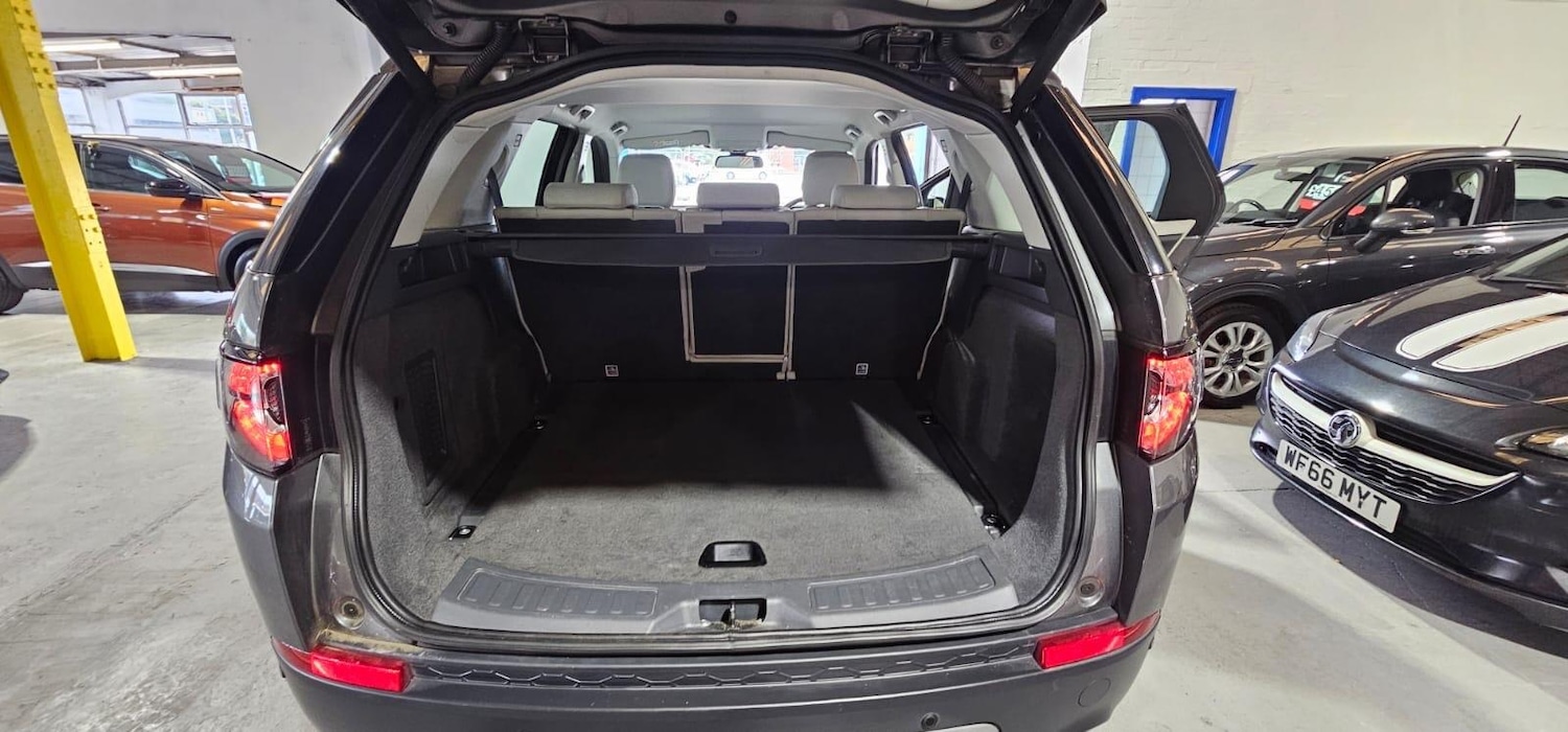 Used Land Rover Discovery Sport 2019 for sale - 76259472: Photo 8