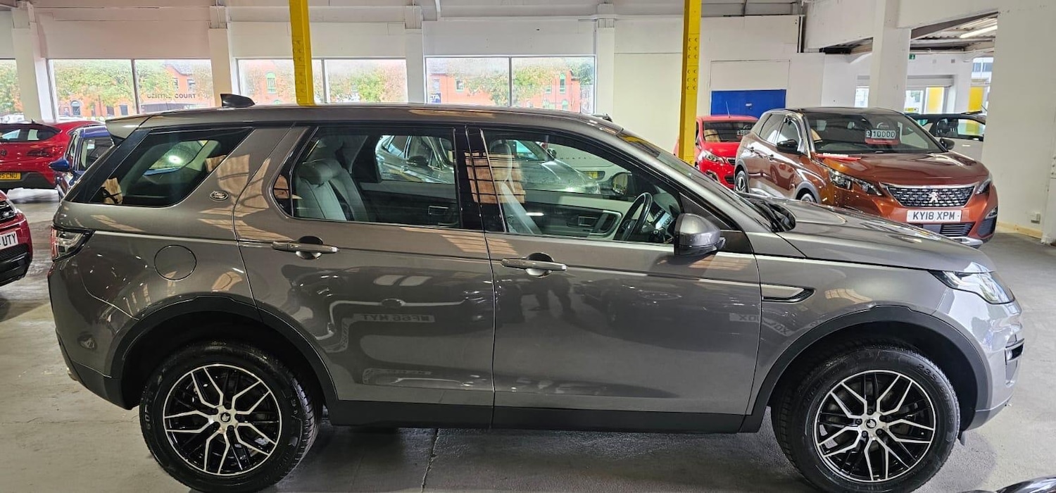 Used Land Rover Discovery Sport 2019 for sale - 76259472: Photo 9