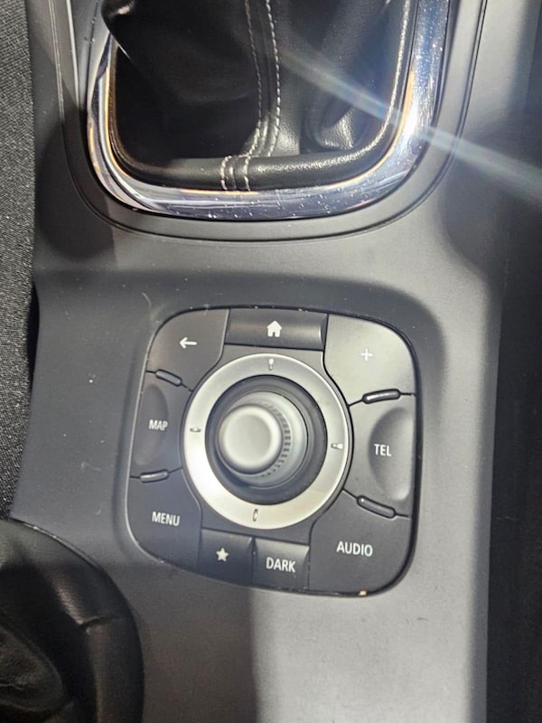 Used Renault Megane 2014 for sale - 76153137: Photo 11