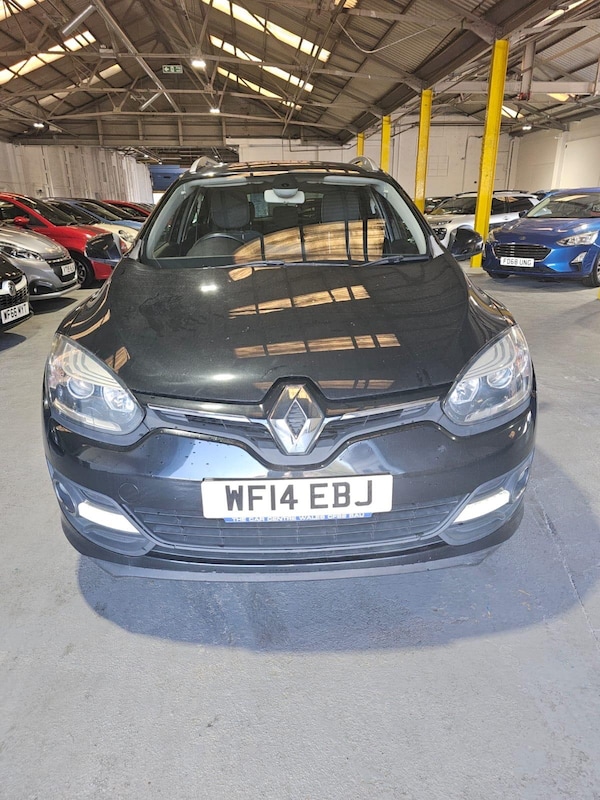 Used Renault Megane 2014 for sale - 76153137: Photo 2