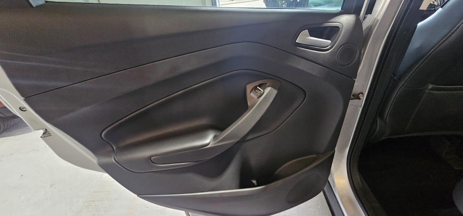 Used Ford Kuga 2015 for sale - 76458175: Photo 17