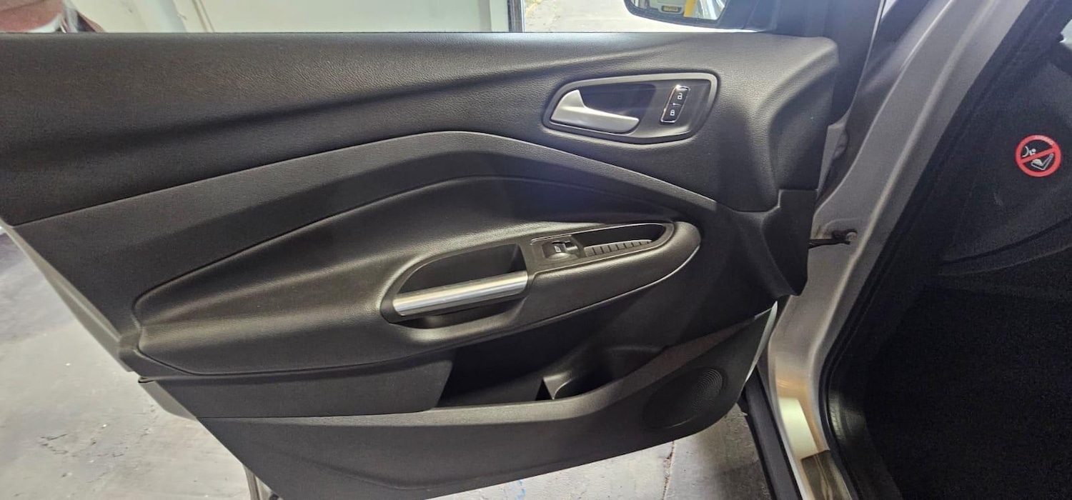 Used Ford Kuga 2015 for sale - 76458175: Photo 23