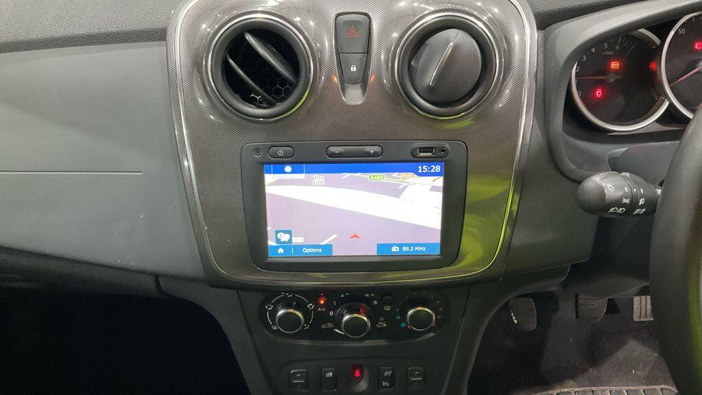 Used Dacia Sandero Stepway 2017 for sale - 76688941: Photo 11