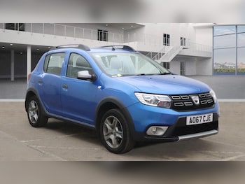 2017 (67) - 0.9 TCe Laureate 5dr