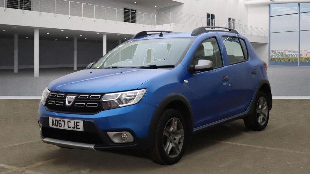 Used Dacia Sandero Stepway 2017 for sale - 76688941: Photo 2