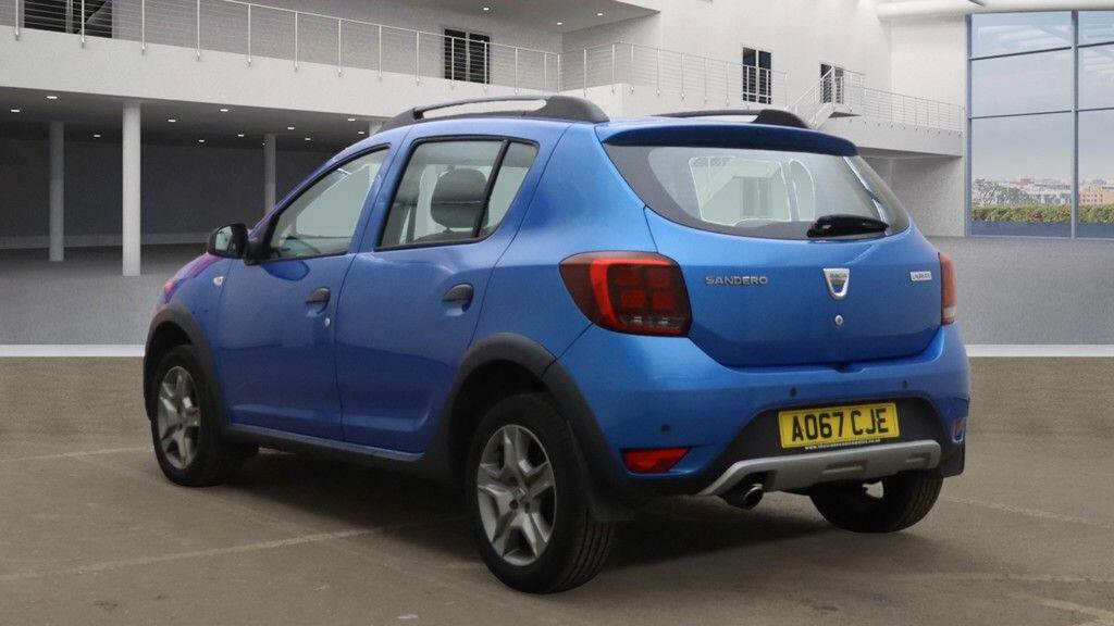 Used Dacia Sandero Stepway 2017 for sale - 76688941: Photo 3