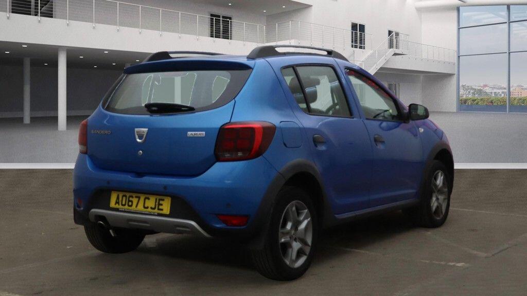 Used Dacia Sandero Stepway 2017 for sale - 76688941: Photo 4