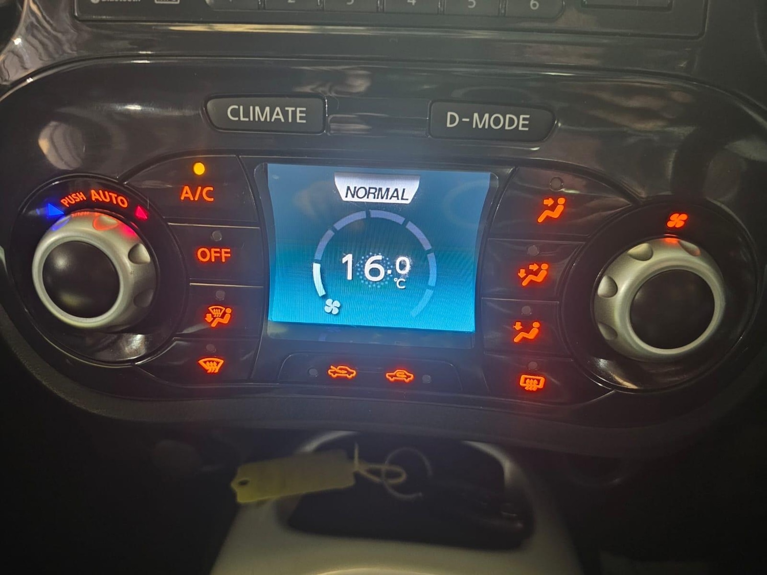 Used Nissan Juke 2012 for sale - 76137089: Photo 19
